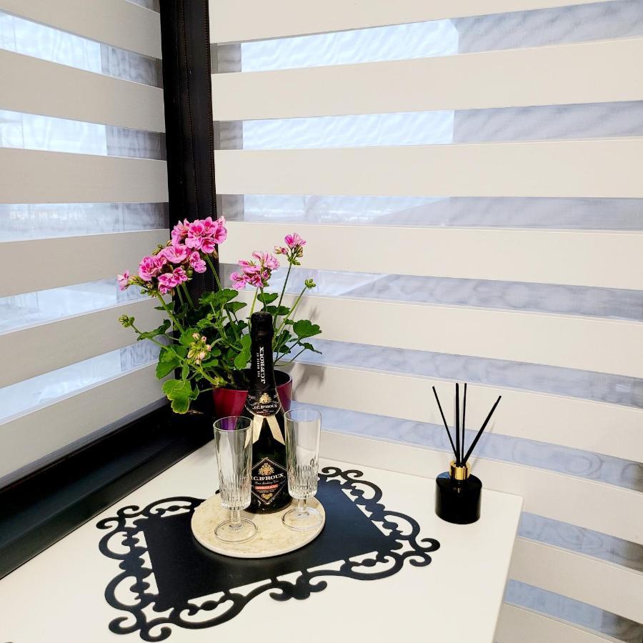 Zen Garden Apartament De Lux Nou Pe Malul Marii Констанца Экстерьер фото